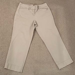 Ann Taylor Loft Kahki Capri Pants Women’s size 4